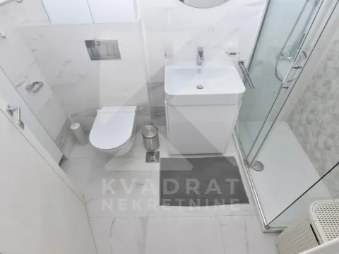 Prodaja, trosoban stan, 49m², Central Point, Podgorica - image 11