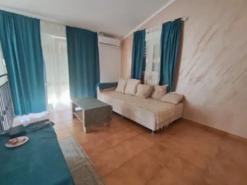 Izdavanje, trosoban stan, 100m², Lazi, Budva - image 10