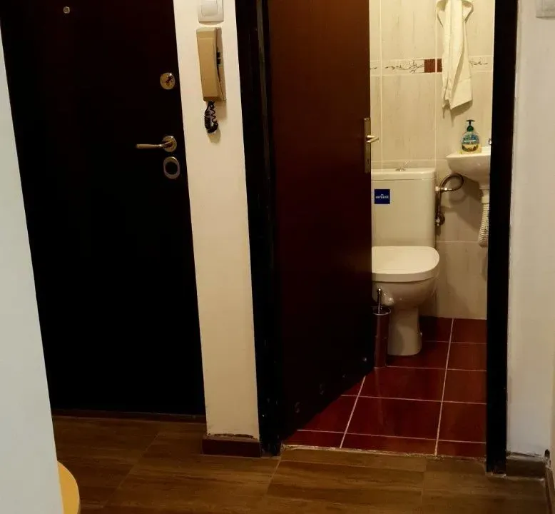 Izdavanje, trosoban stan, 84m², Bezanijska Kosa 2, Bežanijska Kosa Sve Podlokacije