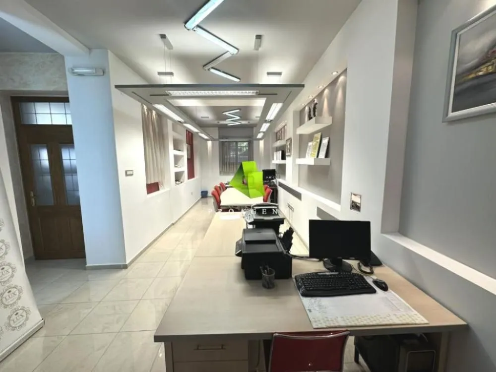 Rent, office space, 200m², Medijana, Niš