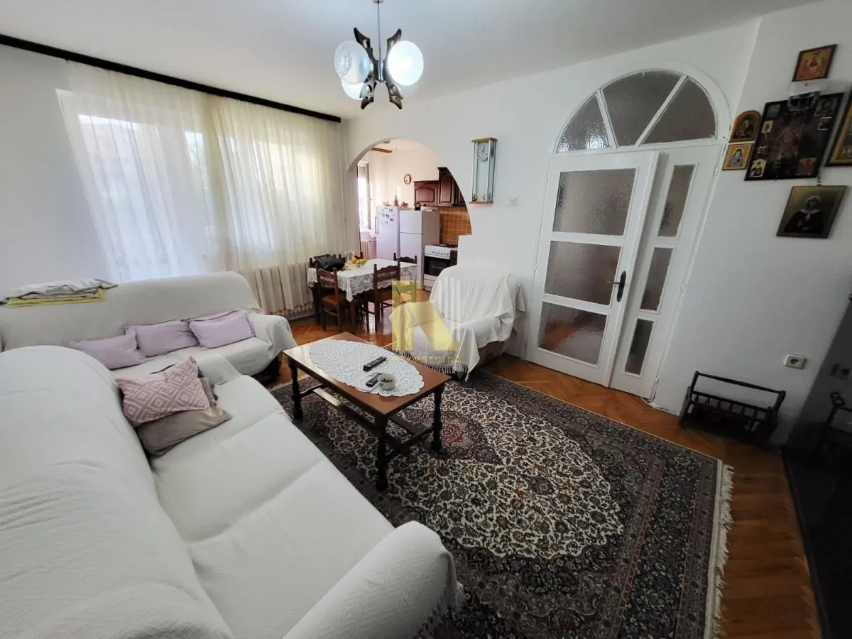 Prodaja, dvosoban stan, 52m², Bulevar Oslobodjenja, Novi Sad Sve Podlokacije