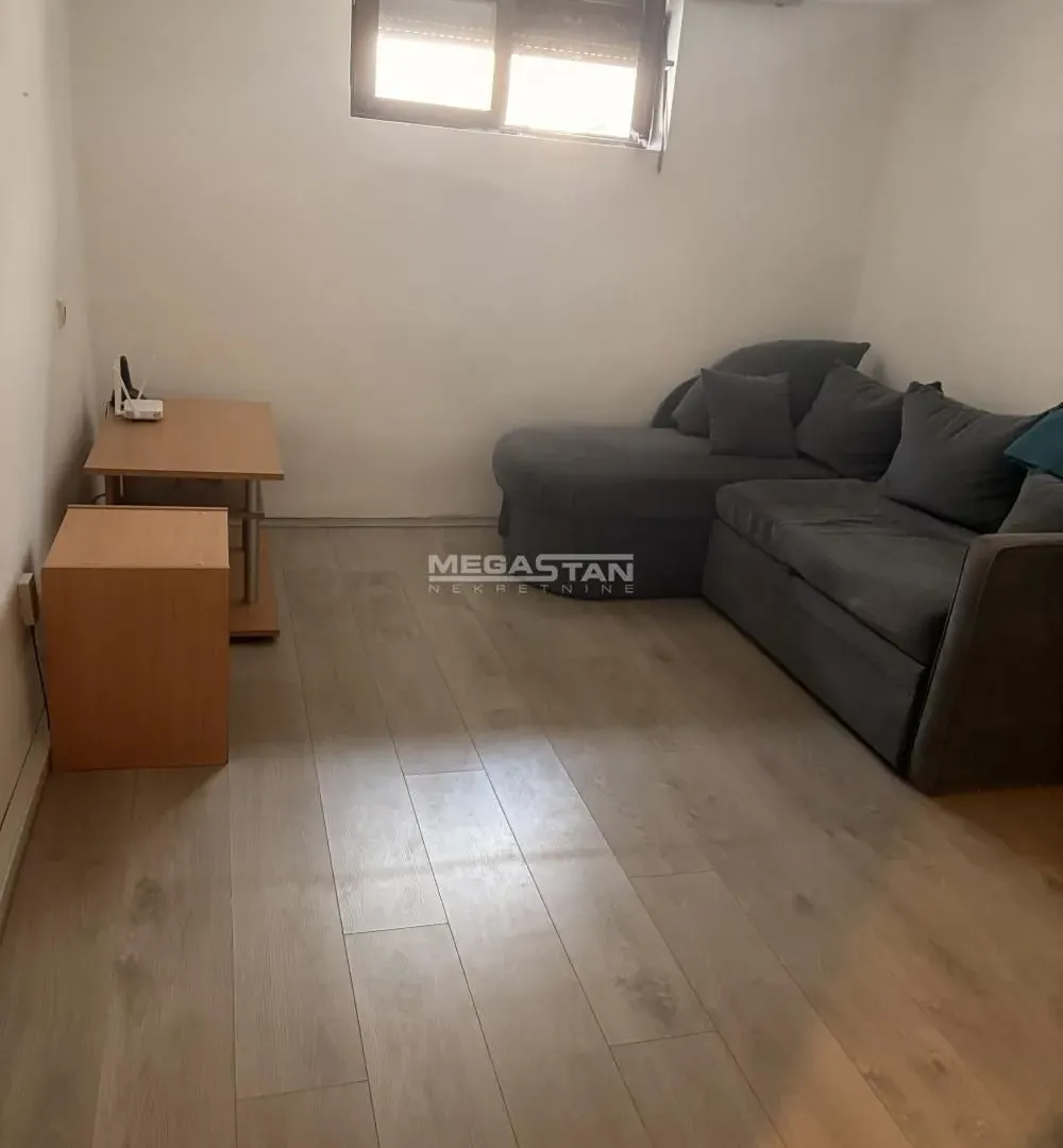 Prodaja, dvosoban stan, 34m², Slavujev Venac, Zvezdara Sve Podlokacije