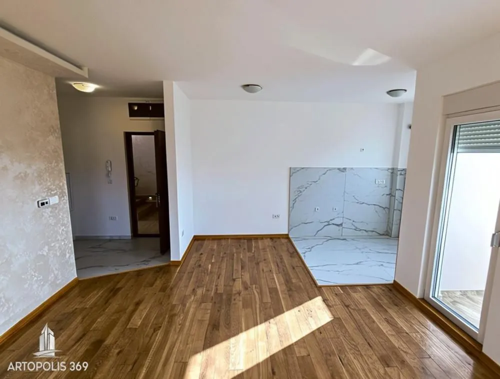 Sale, two bedroom apartment, 55m², Borča 1, Borča Sve Podlokacije