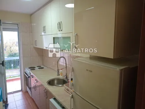 Izdavanje, trosoban stan, 80m², Centar, Bar - image 4