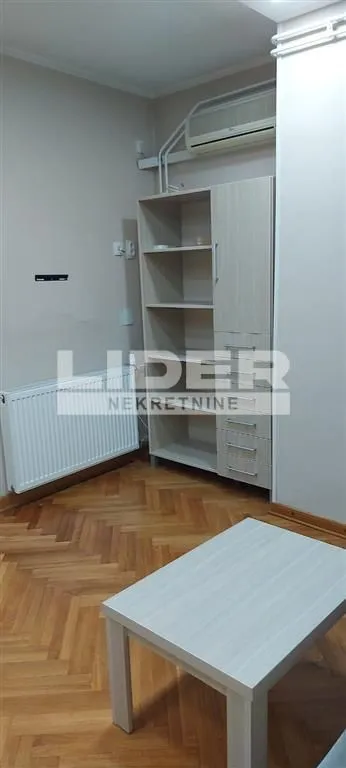 Izdavanje, trosoban stan, 60m², Brace Jerković, Voždovac Sve Podlokacije