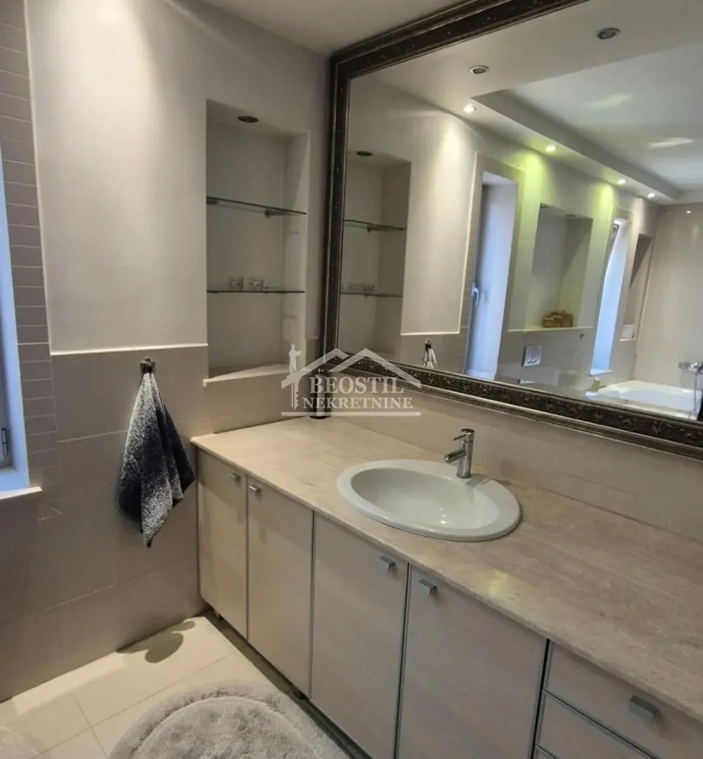 Rent, house, 319m², Julino Brdo, Beograd