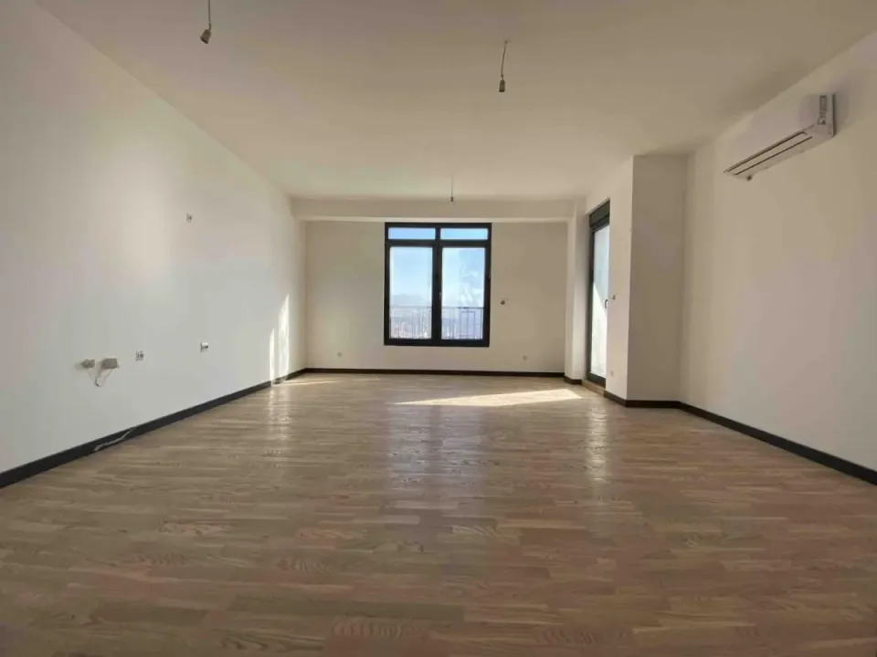 Sale, studio apartment, 47m², Podgorica, Crna Gora