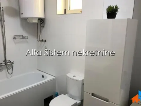 Izdavanje, trosoban stan, 88m², Vračar Sve Podlokacije, Beograd - image 11