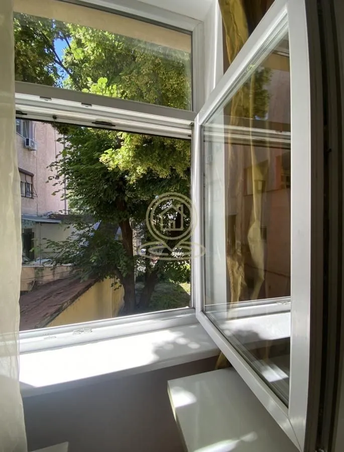 Izdavanje, jednosoban stan, 28m², Stari Grad, Beograd