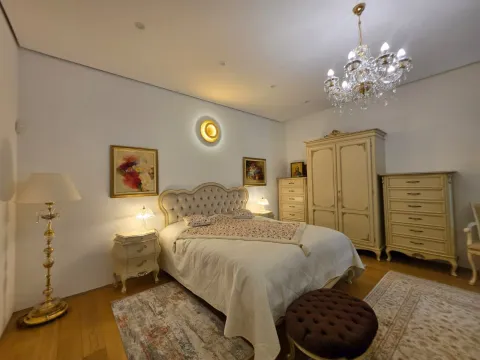 Sale, two bedroom apartment, 160m², Budva, Crna Gora - image 18
