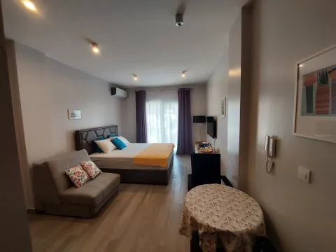 Izdavanje, garsonjera, 30m², Budva, Crna Gora - image 4