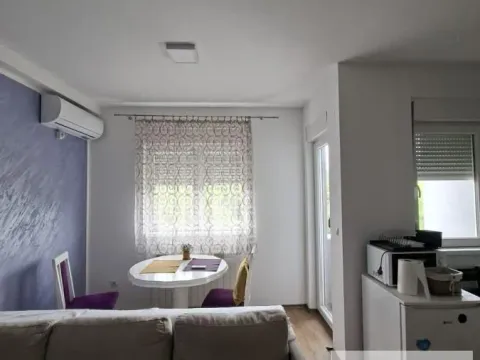 Izdavanje, dvosoban stan, 45m², Altina, Beograd - image 2