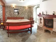 Izdavanje, kuća, 170m², Kostanjica, Kotor - image 24