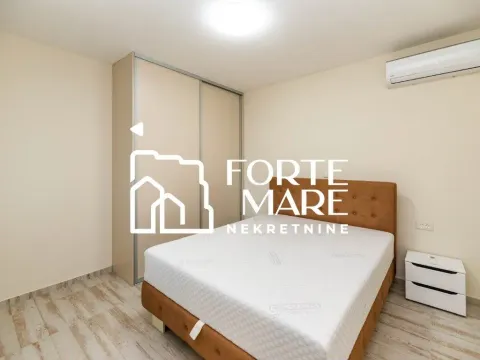 Sale, house, 220m², Zelenika, Herceg Novi - image 8