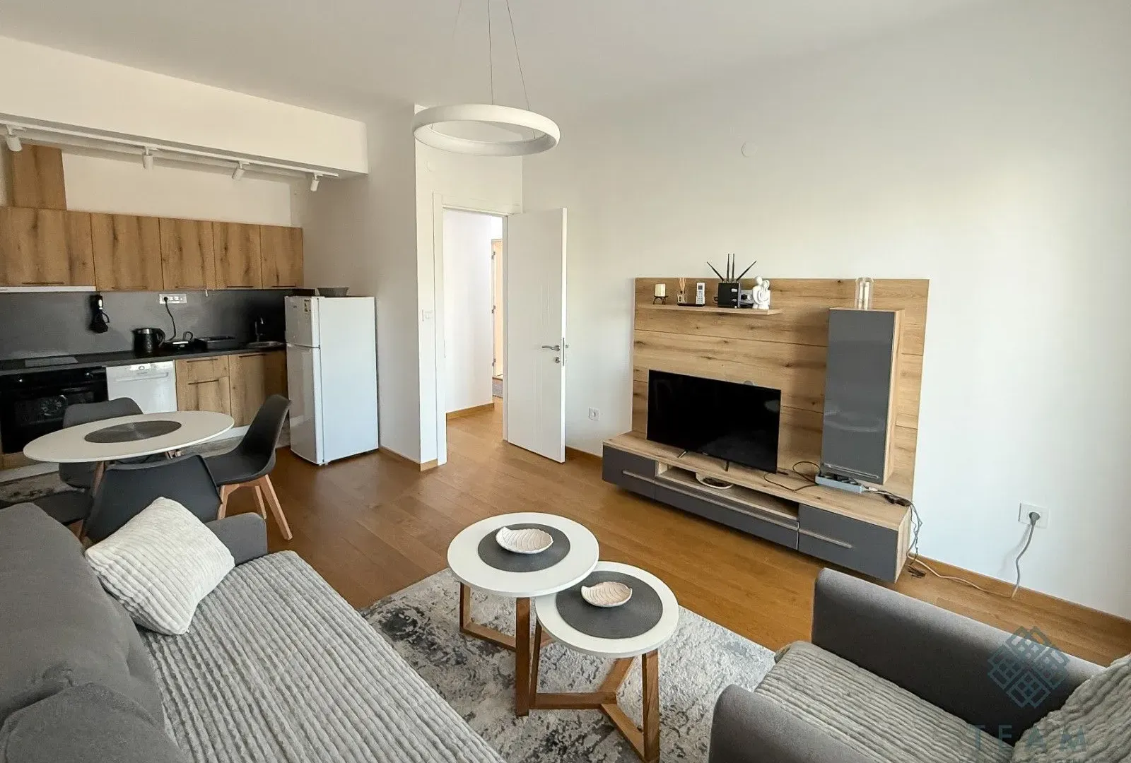 Izdavanje, jednosoban stan, 59m², Stara Varoš, Podgorica