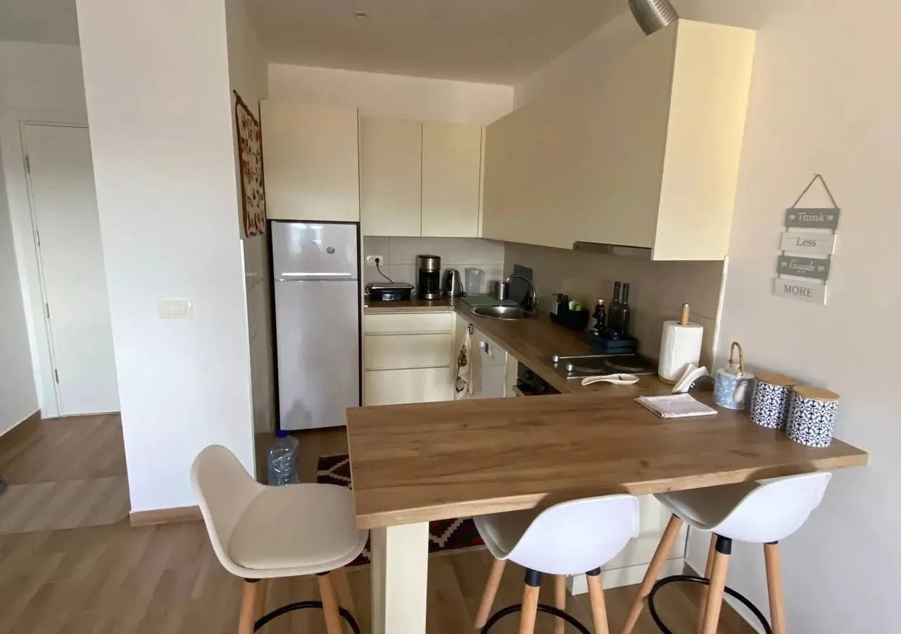 Prodaja, jednosoban stan, 57m², Centar, Tivat