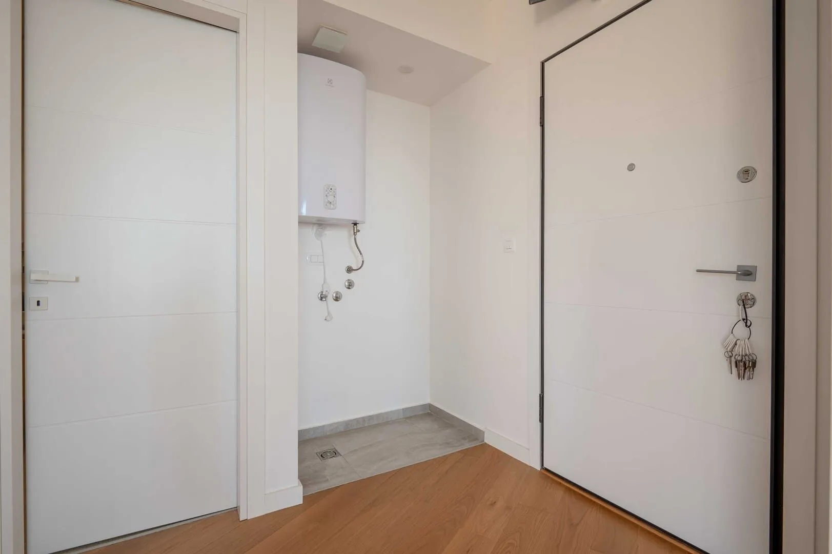 Sale, one bedroom apartment, 69m², Bečići, Budva