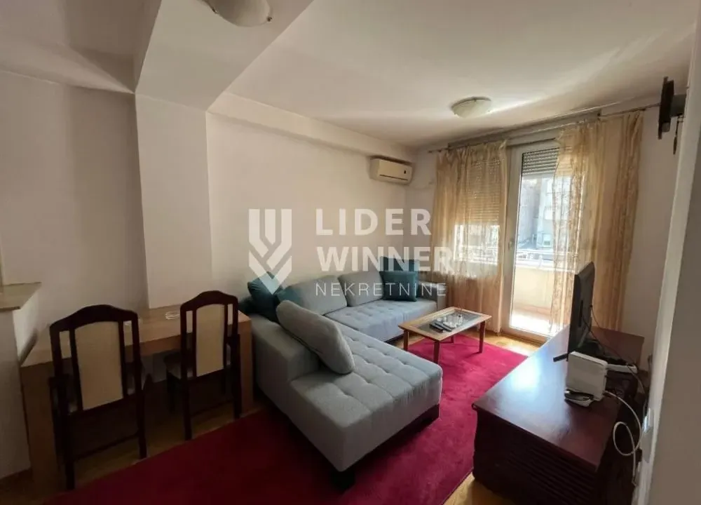 Izdavanje, trosoban stan, 56m², Zvezdara Sve Podlokacije, Beograd