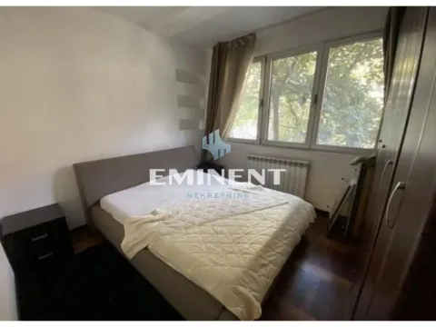 Izdavanje, trosoban stan, 87m², Stari Grad, Beograd - image 10