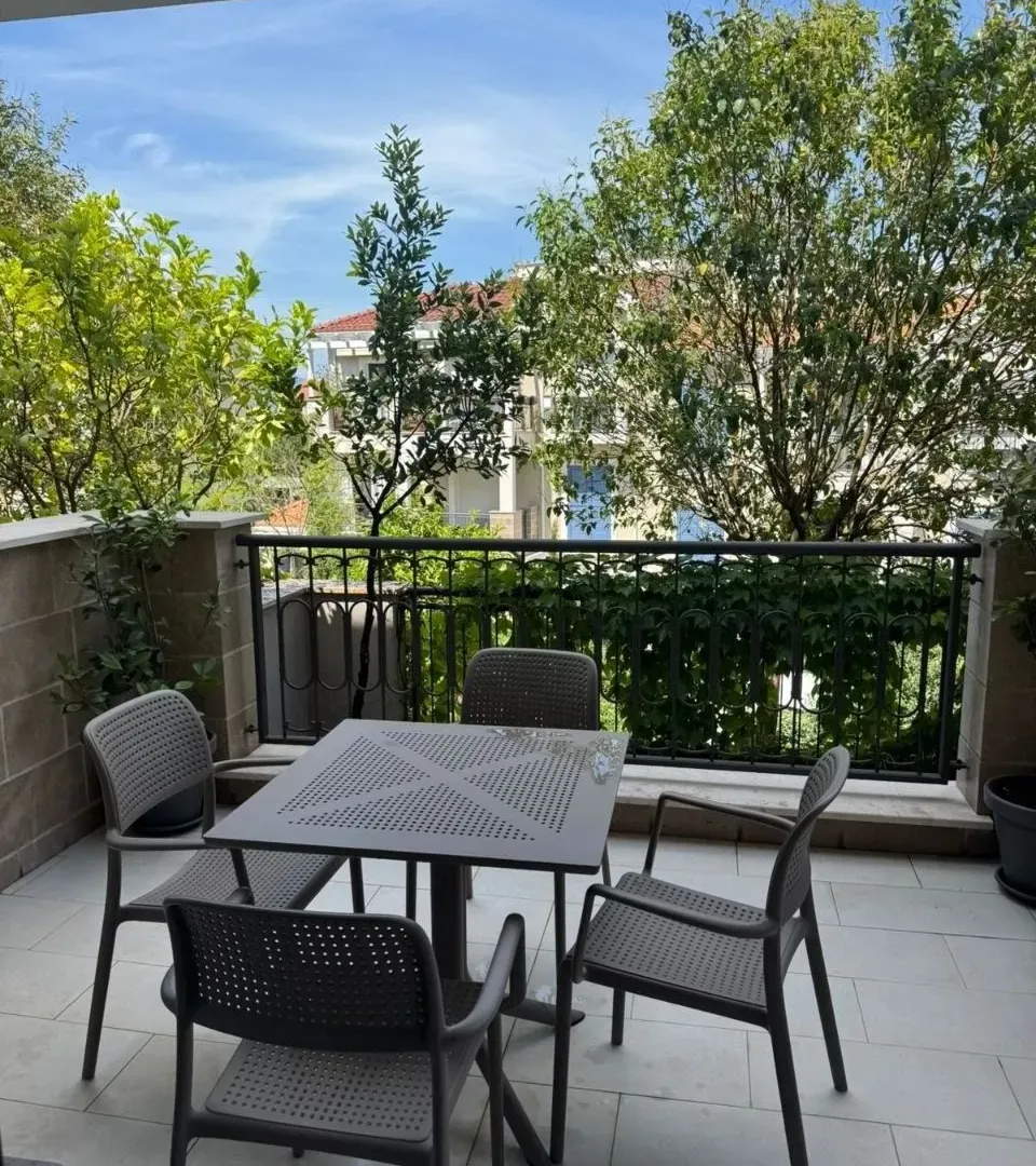 Rent, one bedroom apartment, 60m², Luštica Bay, Tivat