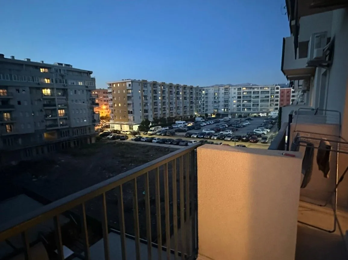 Izdavanje, jednosoban stan, 44m², Stari Aerodrom, Podgorica