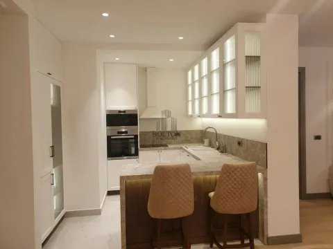 Izdavanje, dvosoban stan, 104m², Vračar, Šid - image 4