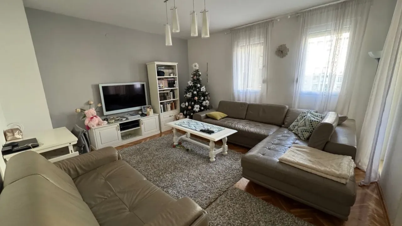Sale, three bedroom apartment, 87m², Blok 6, Podgorica