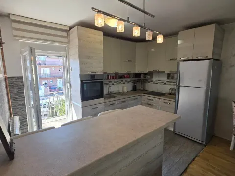 Prodaja, kuća, 86m², Stari Aerodrom, Podgorica - image 6