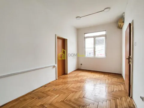 Rent, office space, 143m², Centar, Podgorica - image 12