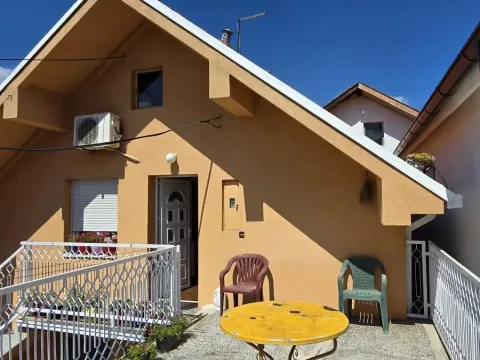 Rent, house, 80m², Mali Mokri Lug, Zvezdara Sve Podlokacije