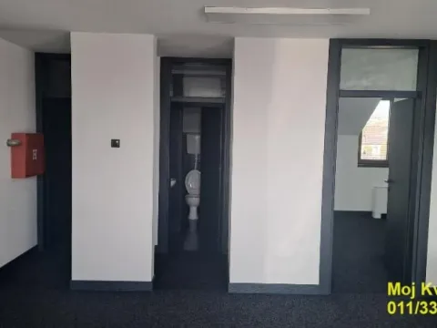 Rent, office space, 1212m², Pančevo, Srbija - image 18