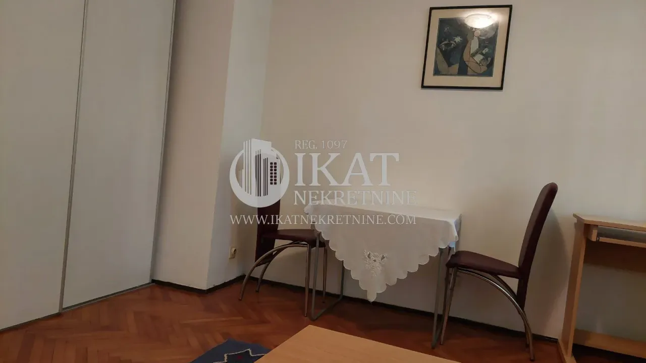 Izdavanje, jednosoban stan, 23m², Dušanovac, Voždovac Sve Podlokacije