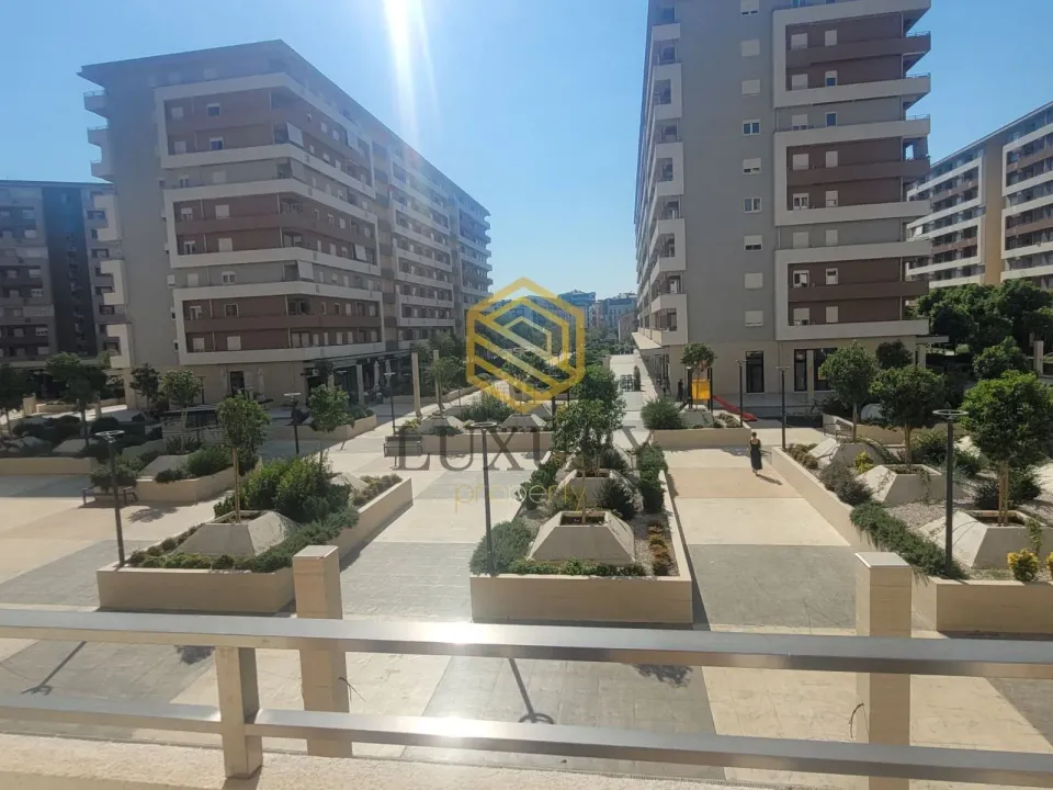 Rent, office space, 44m², Central Point, Podgorica