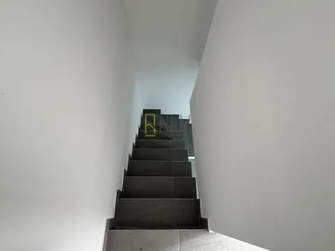 Izdavanje, poslovni prostor, 50m², Lepa Kata, Podgorica - image 6