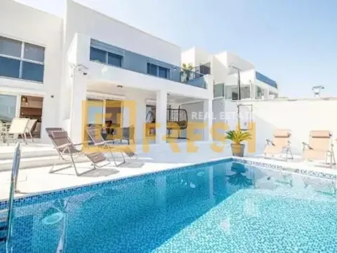 Prodaja, kuća, 253m², Bar, Crna Gora - image 1