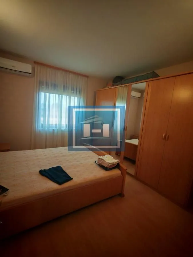 Prodaja, kuća, 204m², Gloždak, Paraćin