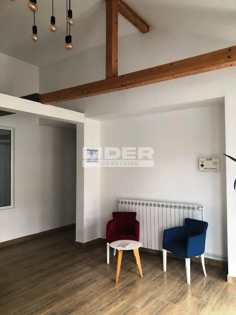 Rent, office space, 325m², Surčin, Beograd