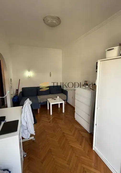 Rent, studio apartment, 21m², Stari Grad, Beograd