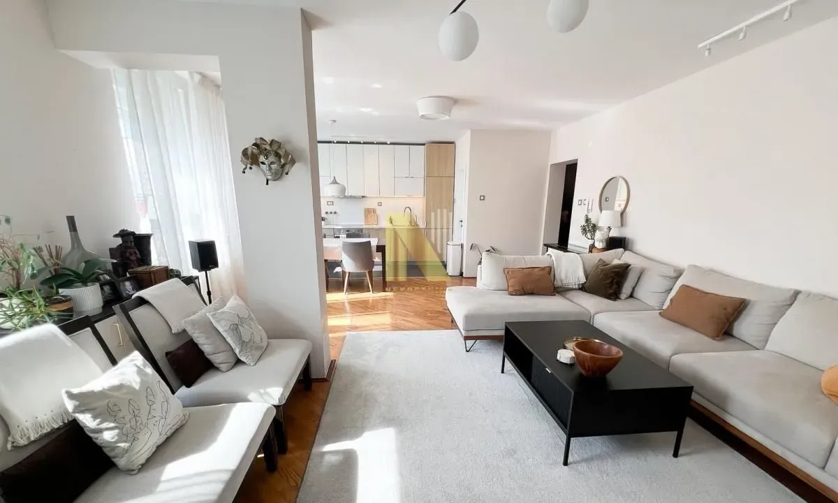 Prodaja, četvorosoban stan, 102m², Cara Dušana, Novi Sad Sve Podlokacije