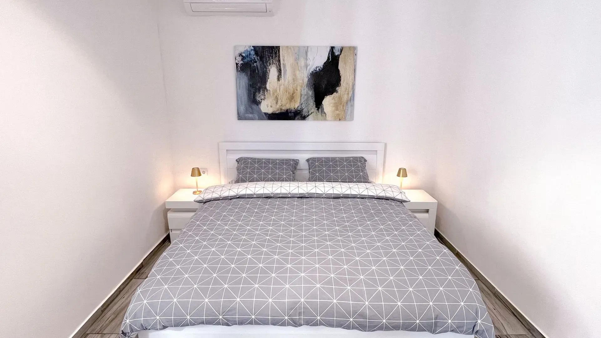 Prodaja, dvosoban stan, 55m², Tivat, Crna Gora