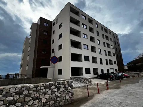Prodaja, jednosoban stan, 44m², Bečići, Budva - image 10