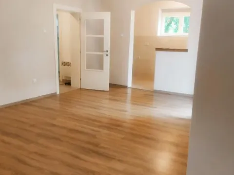 Rent, office space, 90m², Gorica C, Podgorica - image 1