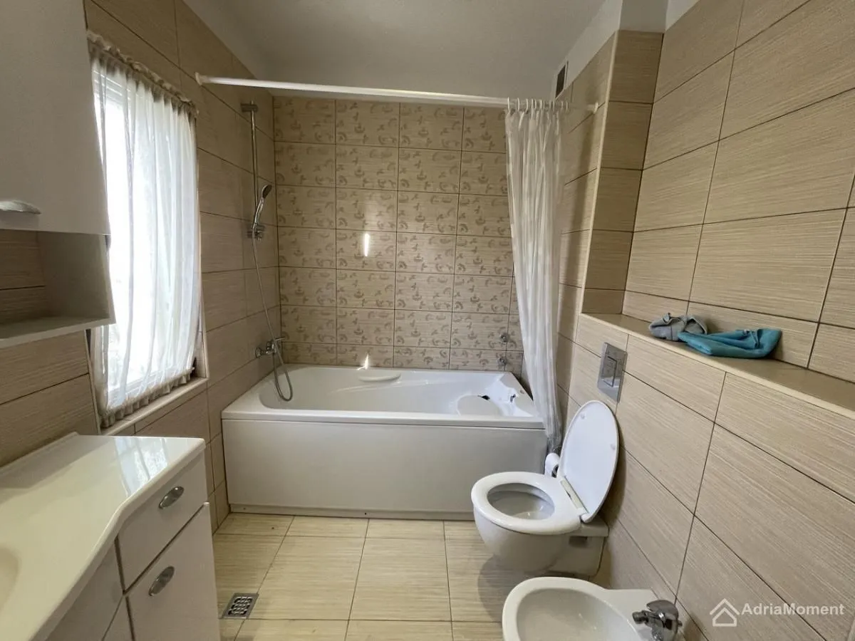 Prodaja, kuća, 201m², Topla, Herceg Novi