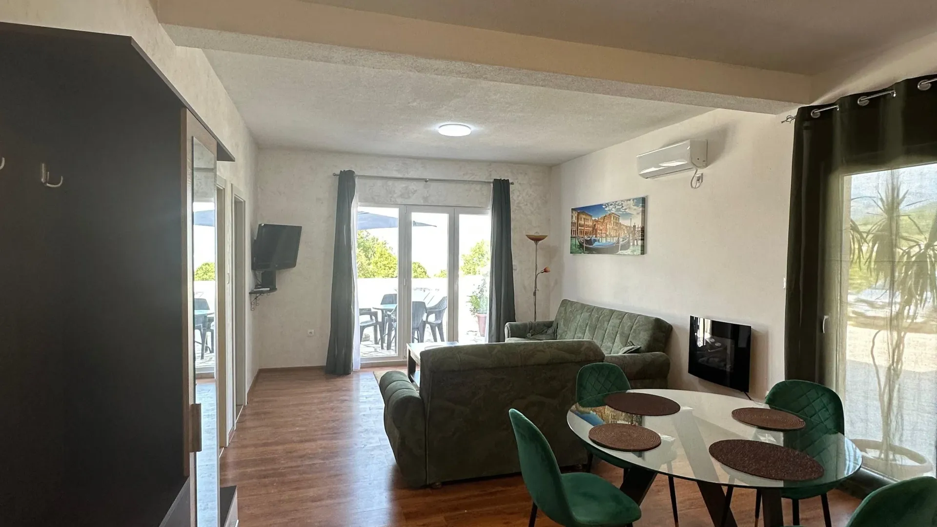 Rent, two bedroom apartment, 50m², Mažina, Tivat