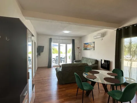 Izdavanje, dvosoban stan, 50m², Mažina, Tivat - image 18