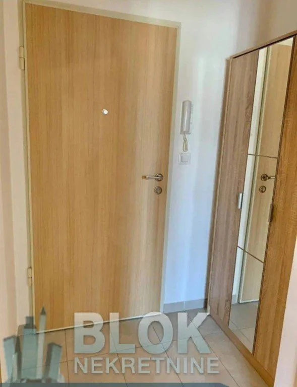 Izdavanje, jednosoban stan, 46m², Stari Aerodrom, Podgorica