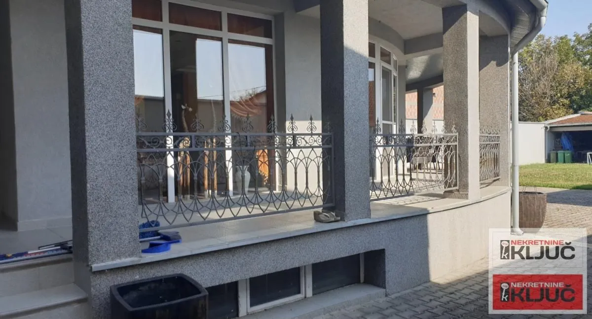 Rent, house, 1000m², Kać, Novi Sad Sve Podlokacije