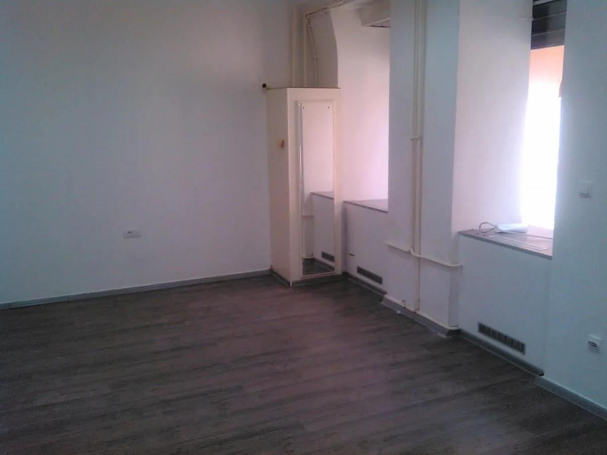 Prodaja, poslovni prostor, 52m², Centar, Novi Sad