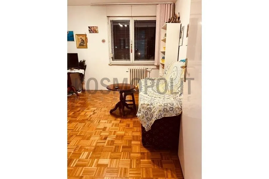 Sale, four bedroom apartment, 101m², Žarkovo, Beograd