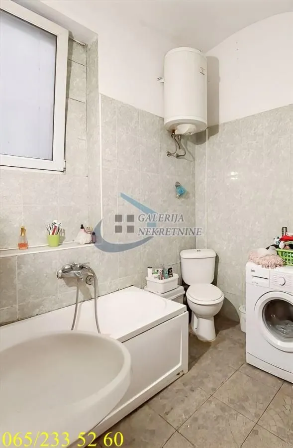 Prodaja, četvorosoban stan, 104m², Stari Grad, Beograd